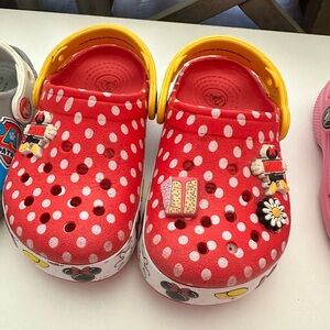 Minnie Mouse crocs size 9c